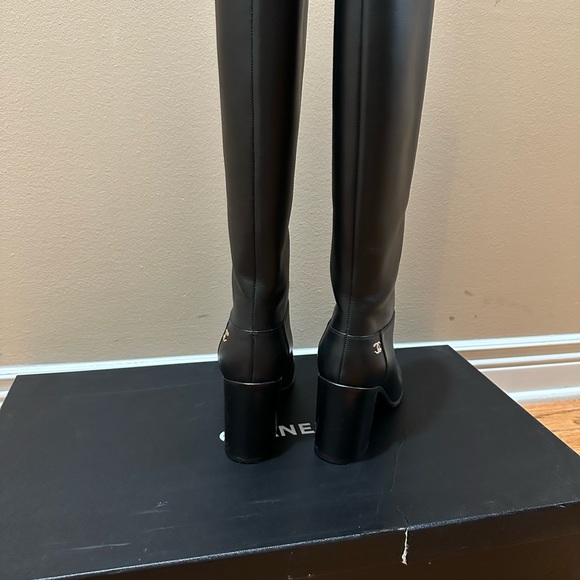 Chanel boots - Picture 4 of 5